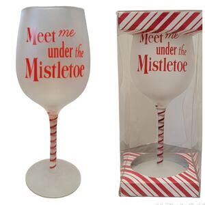Christmas Wine Glass Meet Me Under the Mistletoe‎ 16 fl oz Frosted Red Gift